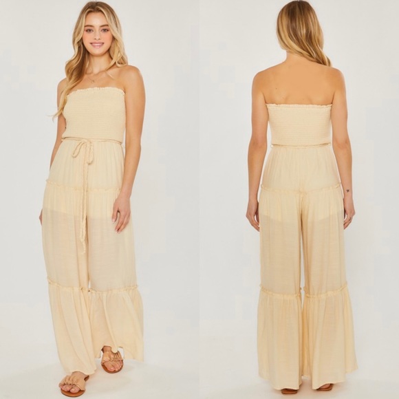 🆕Strapless wide leg smocked jumpsuit - Picture 5 of 8